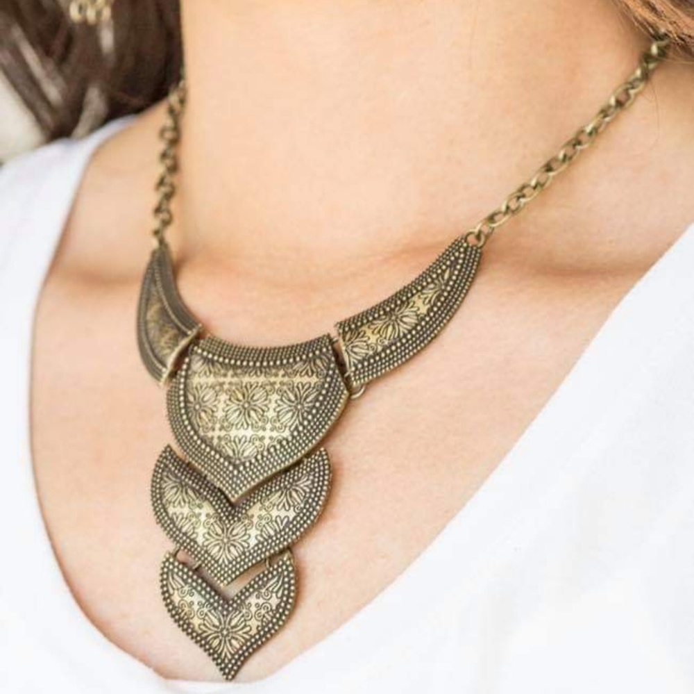 🆕 Urban Boutique‎ -  Brass Tier Necklace Set